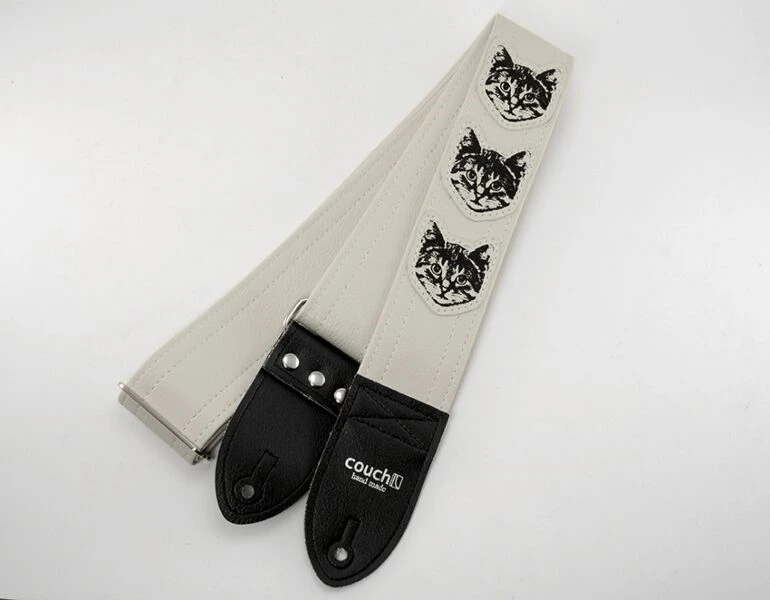 Couch A031 Cat Mono White